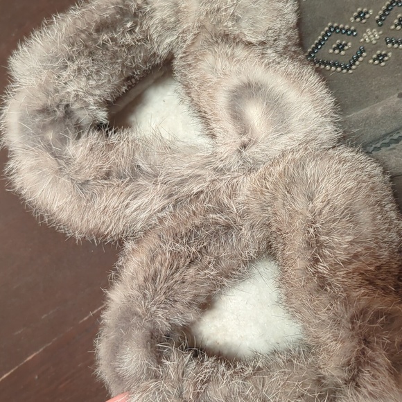 Manitobah Moccasins - Older style Tipi - Picture 3 of 5